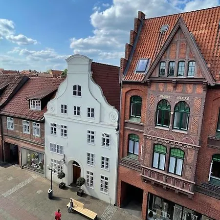 Apartment Ueber Den Daechern Lueneburgs *